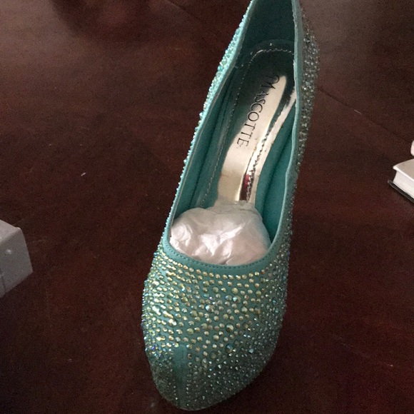 High heels - Picture 2 of 2